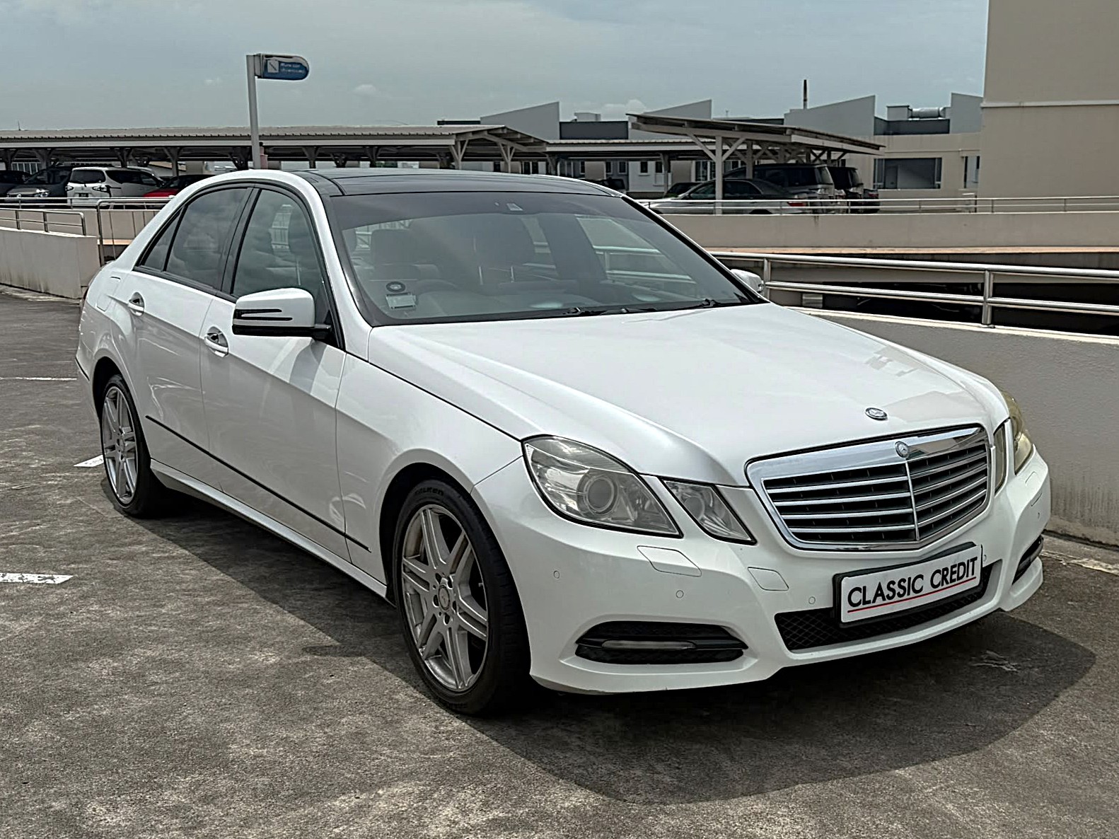 Mercedes-Benz E-Class E350 CGI Sunroof