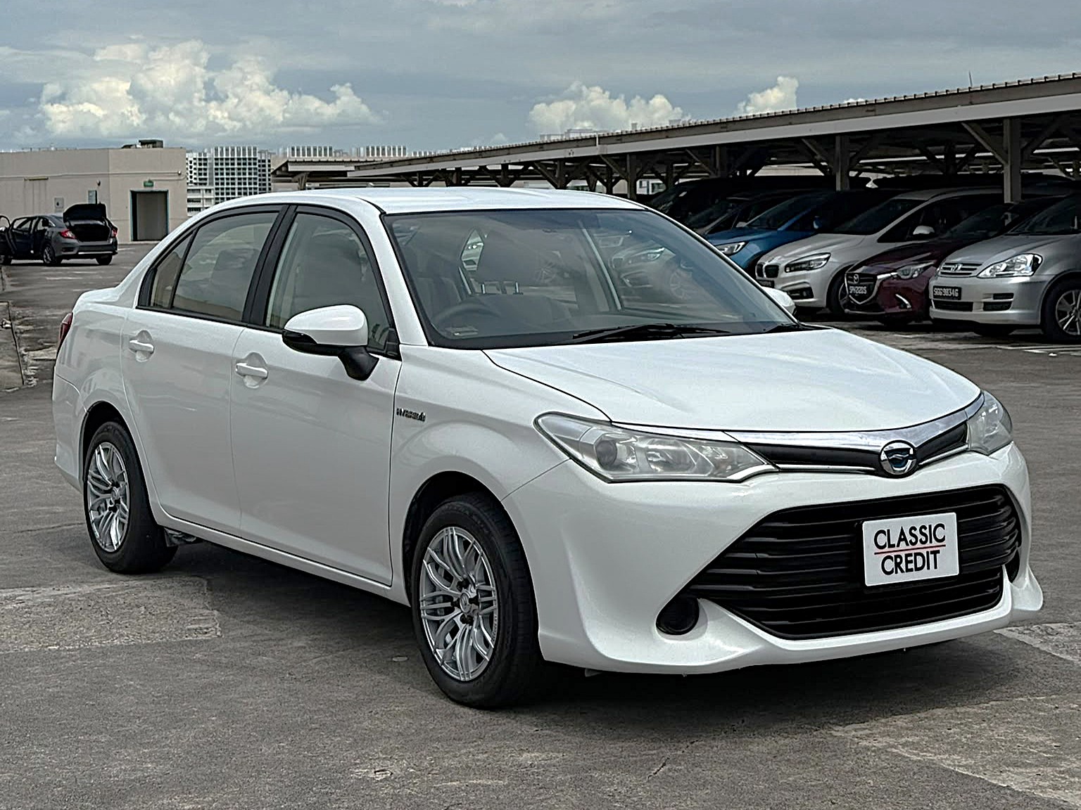Toyota Corolla Axio Hybrid 1.5A
